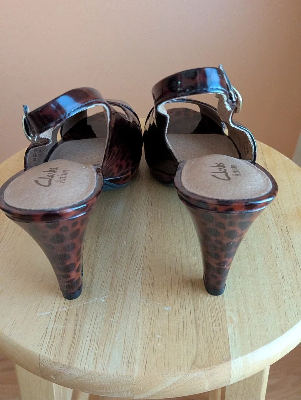 Clarks Artisan Brown Leopard Patent Slingback Peep-Toe Wedges Size 11
